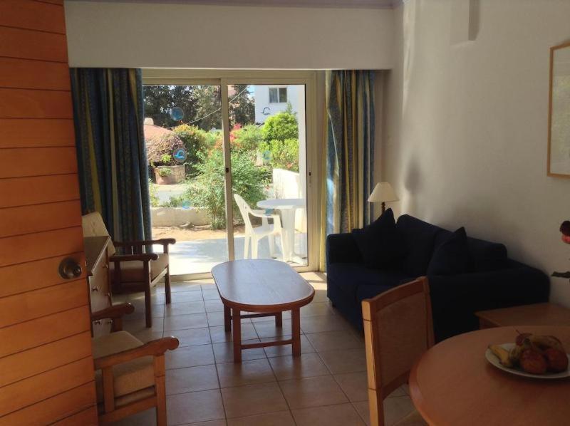 Paphos Gardens Apartment Pokoj fotografie